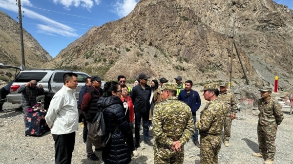 Kyrgyzstan, China discuss construction of Bedel border crossing point