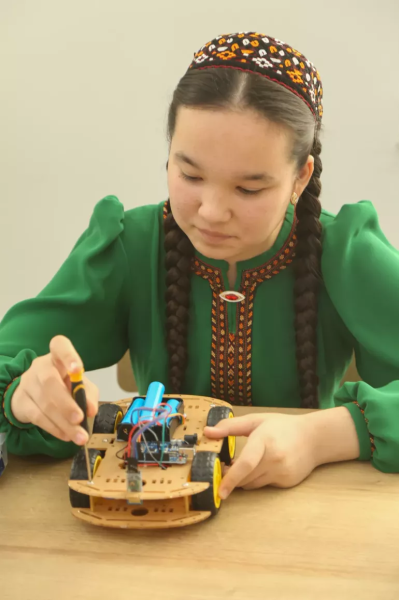 UNICEF, Turkmenistan launch robotics club in Arkadag for STEAM education