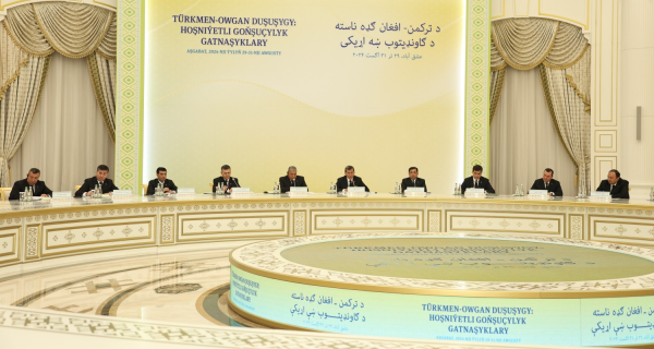 Turkmenistan, Taliban seal agreements for energy and transport projects