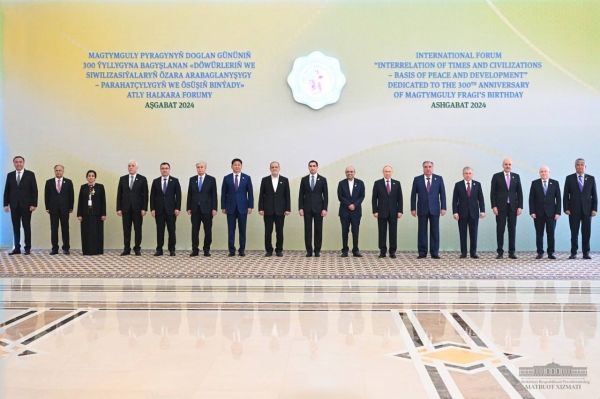 President of Uzbekistan backs global peace summit in Ashgabat 