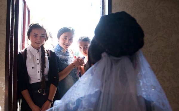 How to end early marriages in Central Asian countries?