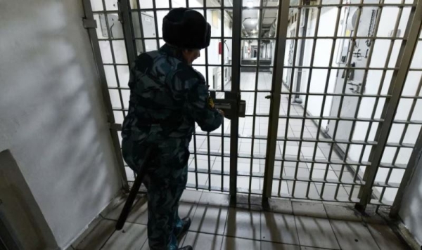 Central Asian migrants say they’re being held In Russian jails without access to proper food