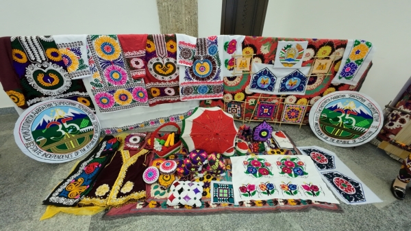 "Hundred Flowers of Chakan" festival brings together designers and artisans from across Tajikistan