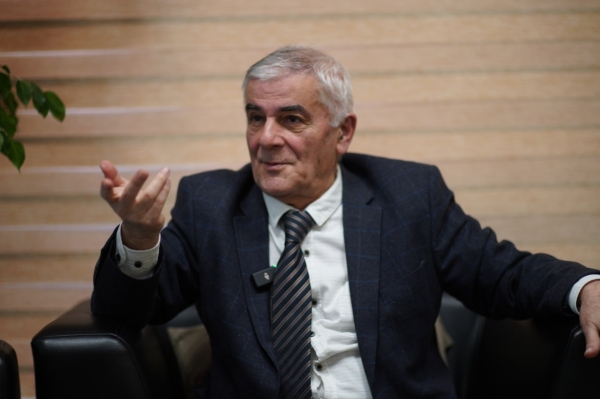 “The nuclear program is just a pretext”: What does Israel want, and can Iran defend itself?