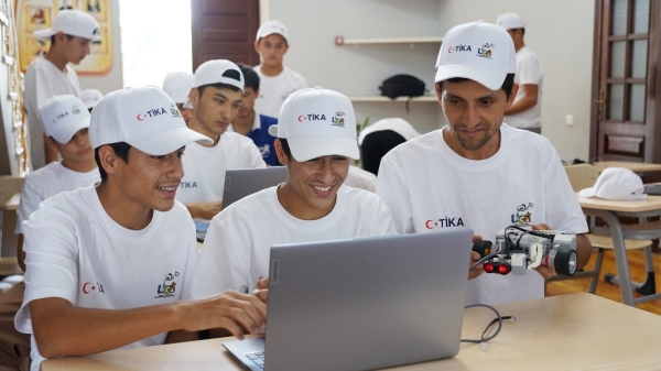 TIKA organizes national robotics training camp for Tajik youth